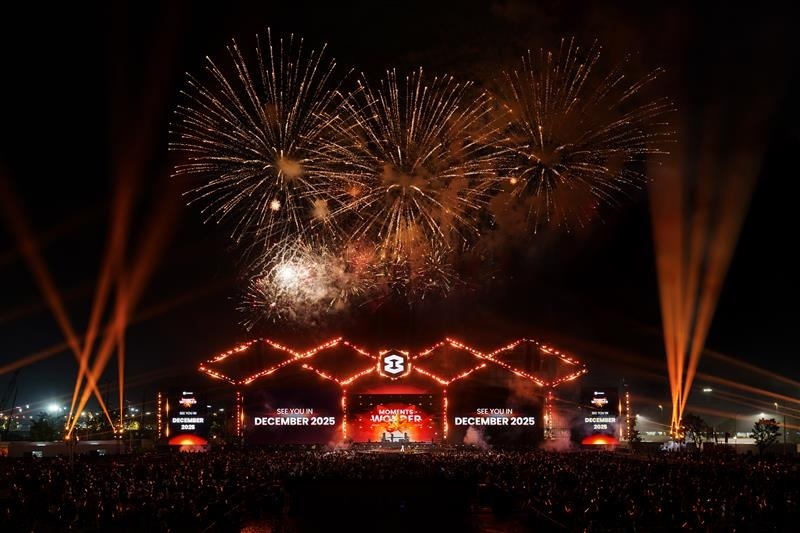 8Wonder: Moments of Wonder: Khi âm nhạc viết nên tinh thần Việt Nam hùng cường và khát vọng vươn xa